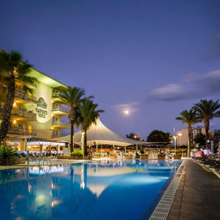 Piscine extérieure de l’hôtel