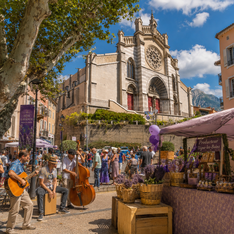 lavande-sur-cathedrale