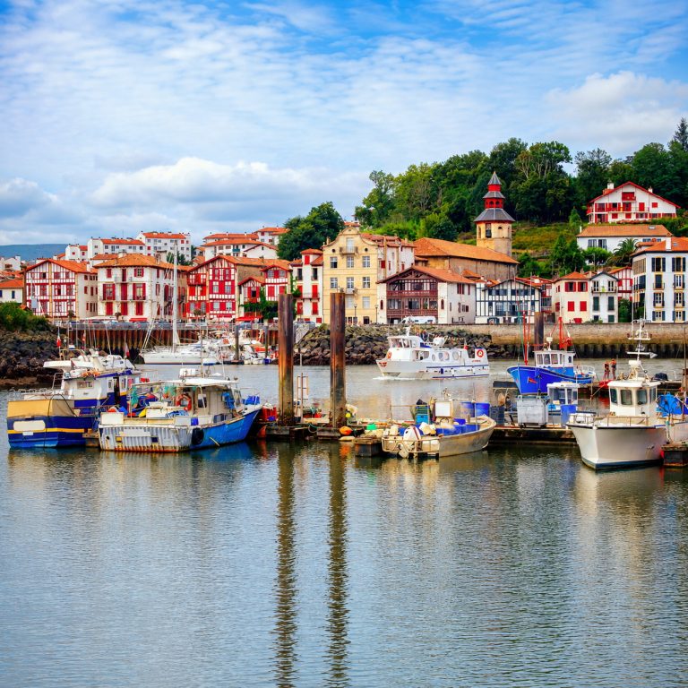 Port de pêche de Saint-Jean-de-Luz au Pays basque